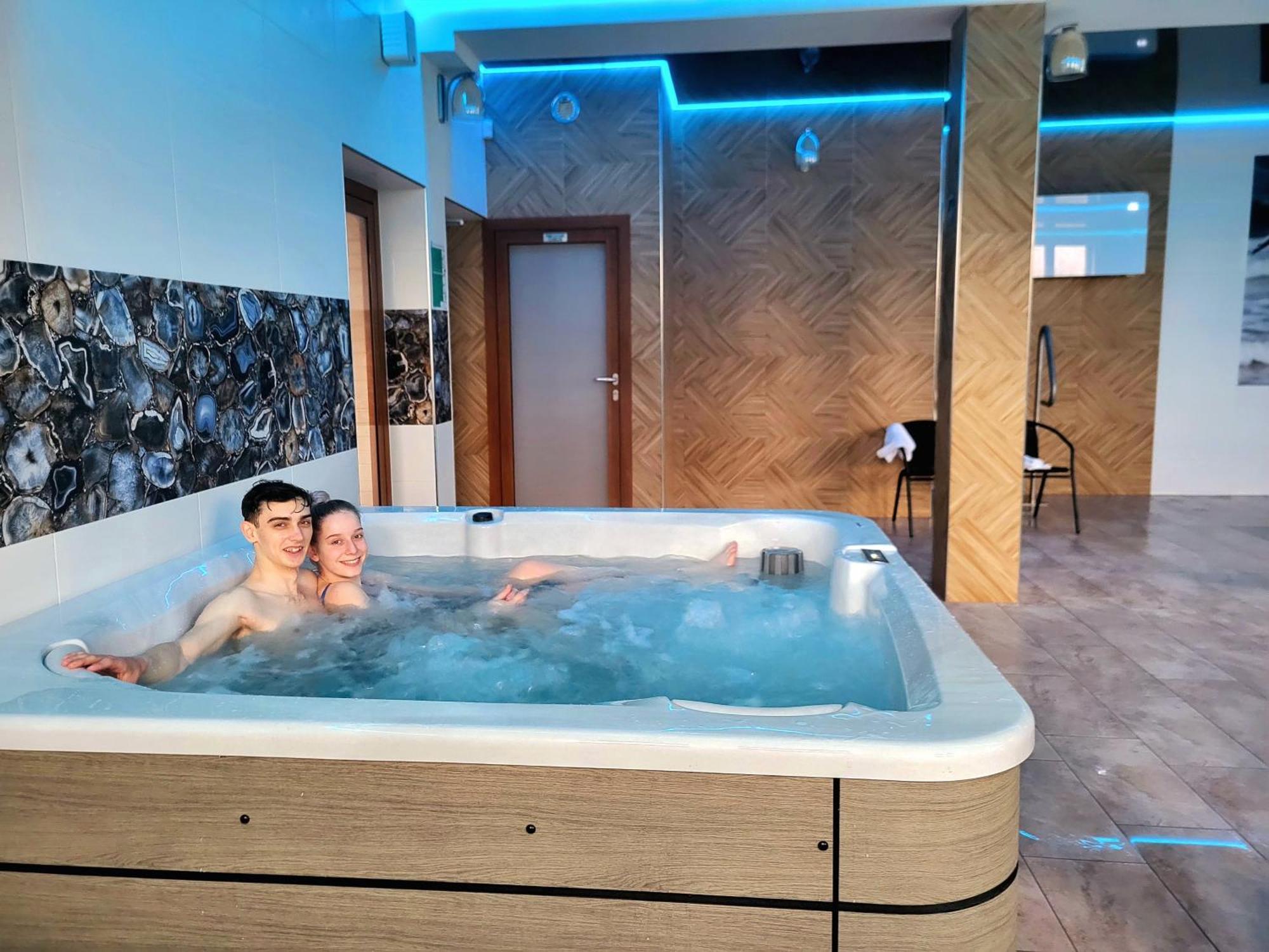 דירות Jastrzębia Góra Dom Jastrzebia Z Basenem I Jacuzzi מראה חיצוני תמונה